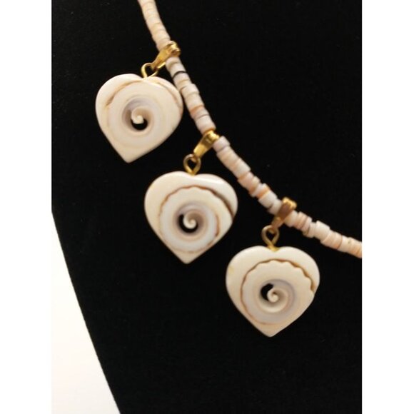 Vintage 1970s Shell Heishi Necklace with Heart Pendants & Gold Tone Accents - Picture 2 of 5